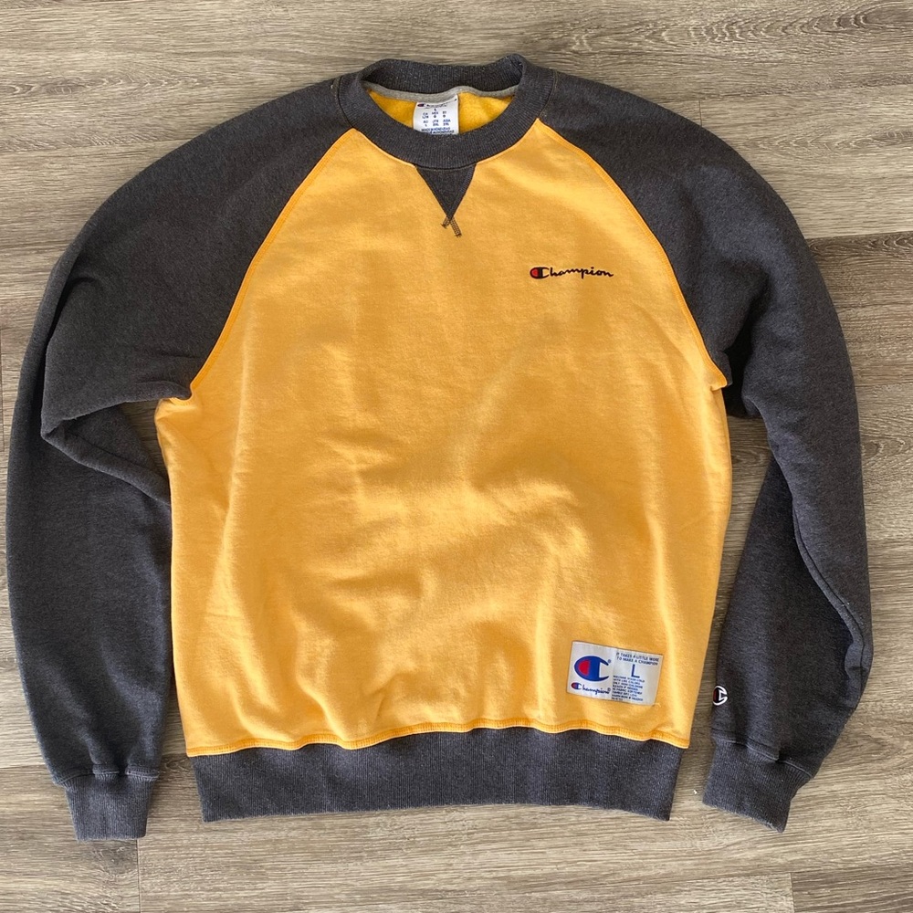 Vintage Champion Sweatshirt